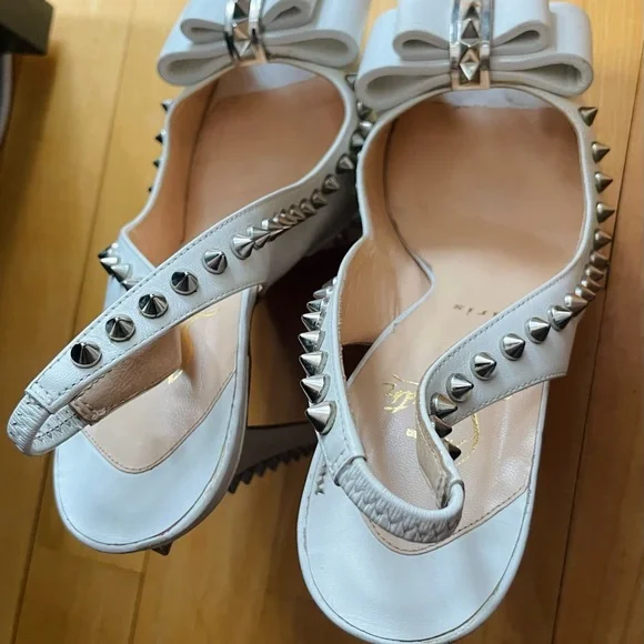 Authentic Christian Louboutin Lady Clou 150 White Studded Peep-Toe Heels